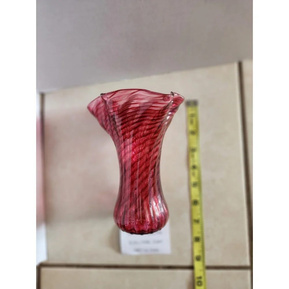 Glass Eye Studio Mt St Helens‎ Volcanic Ash Art Glass Vase Ruffled Ruby Red 7.5